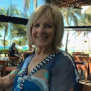 Meet your Posher, Renee